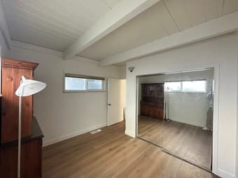 2 bed 1.5  bath house in Menlo Park 4
