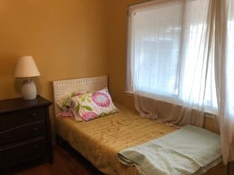 Private bedroom so close to campus! 1