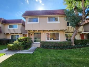 2 Bedrooms in an amazing Cupertino townhouse! 4