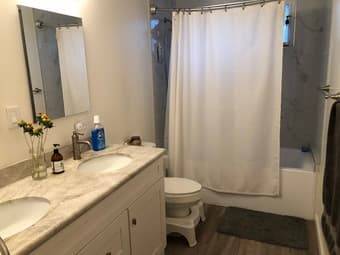 Two rooms available in 4 bedroom 2 bath Mountain View House 1