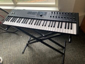 Arturia Keylab Mk II 61-key Midi Keyboard + Keyboard Stand 1