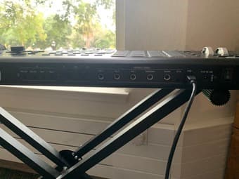 Arturia Keylab Mk II 61-key Midi Keyboard + Keyboard Stand 3