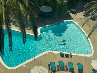 [Furnished Bedroom] Walking Distance to Stanford Now Until December 3