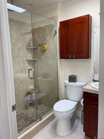 Furnished Master bedroom/private bath in  Menlo Park house 4