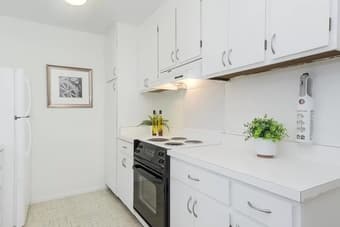 2 bed 2 full bath in coveted Sharon Heights, Menlo Park 5 mins from SU 3