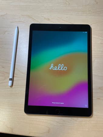 iPad 7th gen 32GB + Apple Pencil 1 1