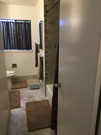 Furnished Bedroom Walking Distance to Campus 2