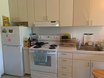 EV Studio for sublet December 21-January 11 3