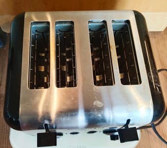 cuisinart 4 slice Toaster 2