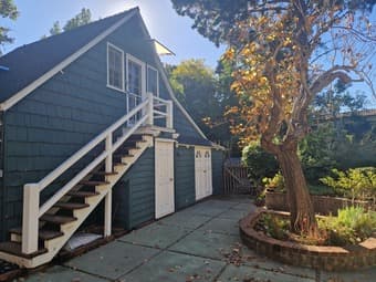 Sunny In-law studio cottage for Rent in midst of Atherton gardens 1