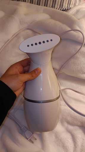 Cleaning products: dustpan, multisurface cleaner and garment steamer 3