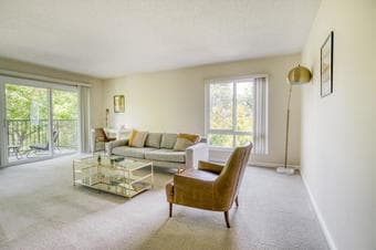 1B/1B in a 2B/2B n Oakcreek Apartments, Dec15-Feb15 3