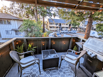 Natural Light, Spacious 2 Bedroom Apartment on Quiet Sunnyvale Street 3