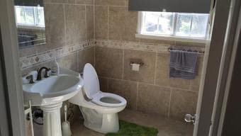 Room for Rent  -1500$ starting Jan Party garage! 4