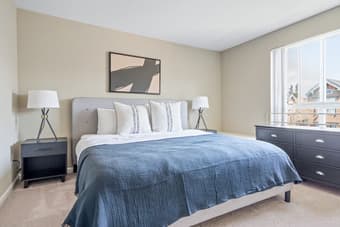 Gorgeous Private Floor, Room, & Bath for $70/day 1