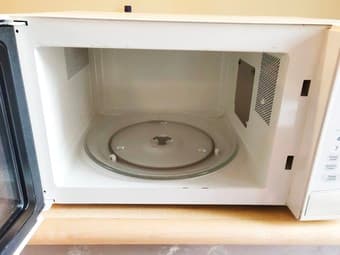 Magic Chef Microwave 2