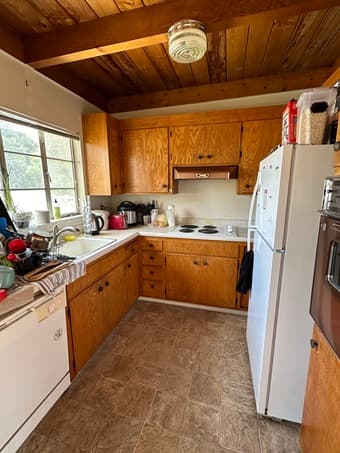 Lease transfer: Master bedroom in 3br2bath apartment in downtown Menlo 3