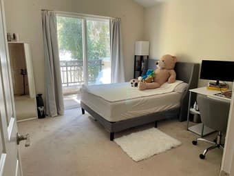 $1300/mo Bedroom in a Charming, Safe Neighborhood - Available Now! 1