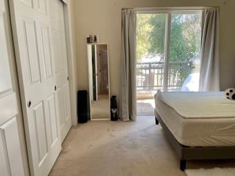 $1300/mo Bedroom in a Charming, Safe Neighborhood - Available Now! 2