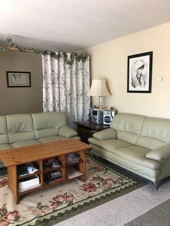 Room sublease in 2bed 1 bath house in East Palo Alto (female only) 1