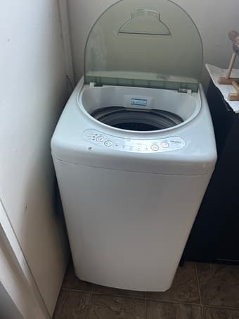 Moving sale: Lots of household stuff 4