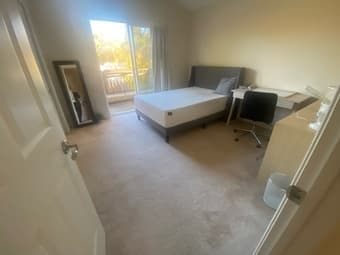 $1300/mo Bedroom in a Charming, Safe Neighborhood - Female Only! 1