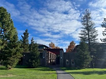 Stanford  ENTIRE Studio Apartment $ 1100 / 22 Days, Dec 05 to 27! 1