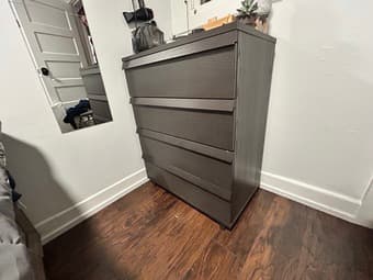 Wood Dresser with 4 drawers 2