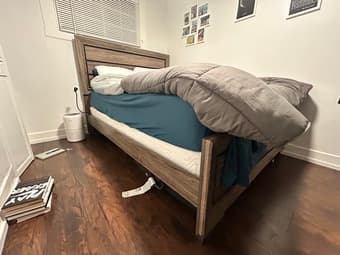 Queen size bed (and mattress, optional) 2