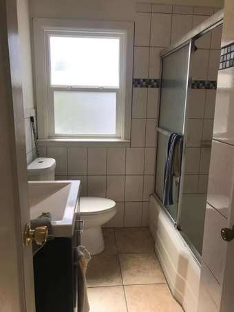 A furnished room is available for renting from Dec.4th, 2023 4