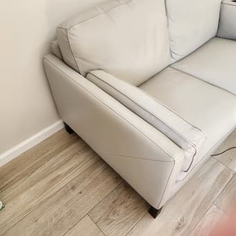 Macy's Leather Love Seat 62" x 36" 2