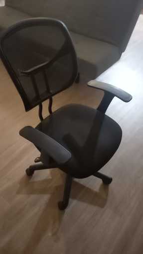 SUPER CONFORTABLE OFFICE CHAIR - LAST CALL - PICK UP TODAY @ MOUNTAIN 2