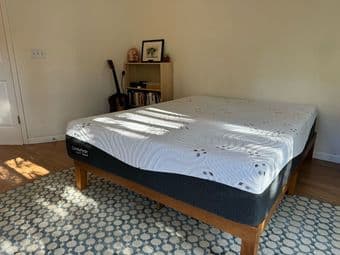 Brand New ComforPedic Mattress 1