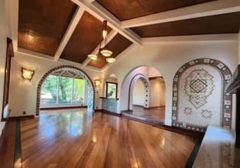 Luxurious Master Bedroom with Stanford Graduates next to Campus 1