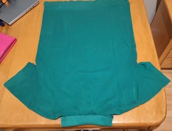 selling polo shirt size M 2