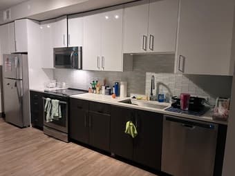 Lease takeover: bedroom in a 2br/1b comfy Redwood City Apartment 4