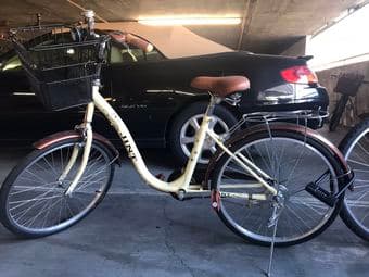 Yamaha Piano and 3 Bikes 2