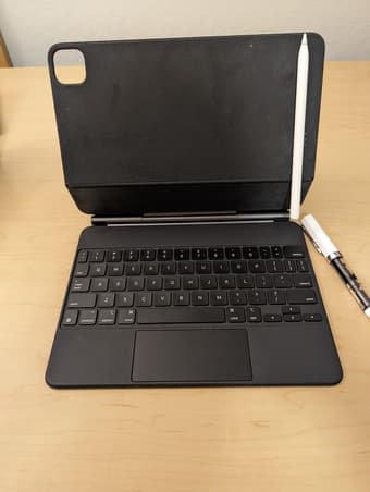 iPad Pro (4th Gen, 11inch)  + Apple Pencil (2nd Gen) + Magic Keyboard 2