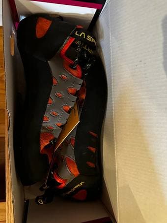 NEW La Sportiva Tarantulace Climbing Shoes (for Men - Size: 9.5) 1