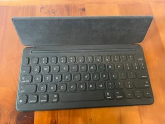 Apple Smart Keyboard for iPad (7th generation) MX3L2LL/A 2