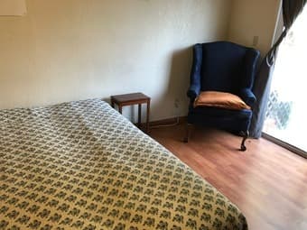 Single occupancy rooms available for rent near Stanford Ave 1