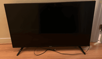 Selling 50 in hssense roku tv 1