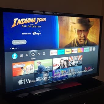 Tv - Fire TV 32” Toshiba - $80 1