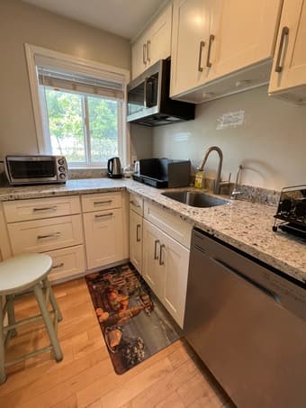 New Furnished Room Walk to Stanford In Palo Alto for Female 3