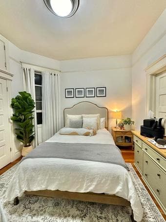 Sublet SF North Beach - Looking for a female roommate 1