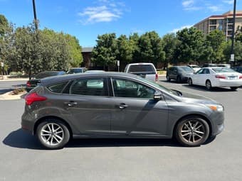 Ford Focus 2017 - $13,000 2