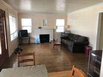 $950 private furnished room in 3br/1BA Menlo Park house for rent now 1