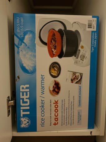 NEW Rice Cooker (Tiger 5.5 Cup) 1