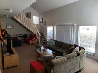 Spacious Master Bedroom and Private Bath in 4bd/2ba house in Palo Alto 3