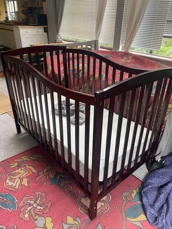 Baby crib  great condition 1